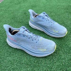 HOKA ONE ONE CLIFTON 9 - Women’s Running Shoes - SIZE 11B